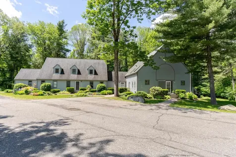 7 Glengarry Drive Stratham NH 03885