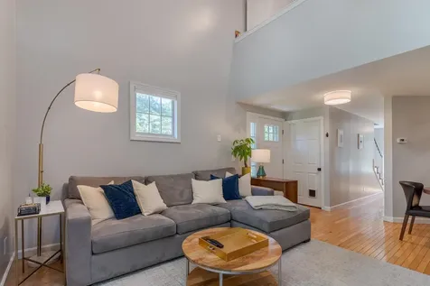 7 Glengarry Drive Stratham NH 03885
