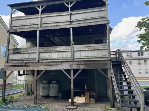 13 Pine Street Rockingham VT 05101