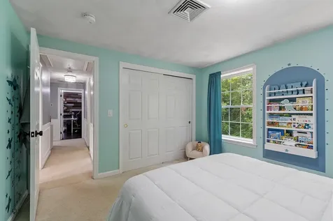 19 Scotchpine Lane Merrimack NH 03054