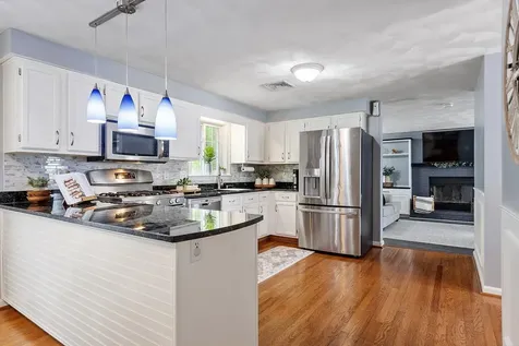 19 Scotchpine Lane Merrimack NH 03054