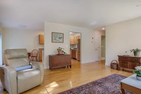 43 Ledgeview Drive Newmarket NH 03857