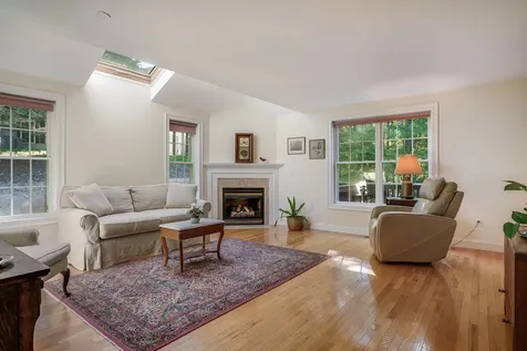 43 Ledgeview Drive Newmarket NH 03857