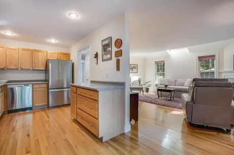 43 Ledgeview Drive Newmarket NH 03857