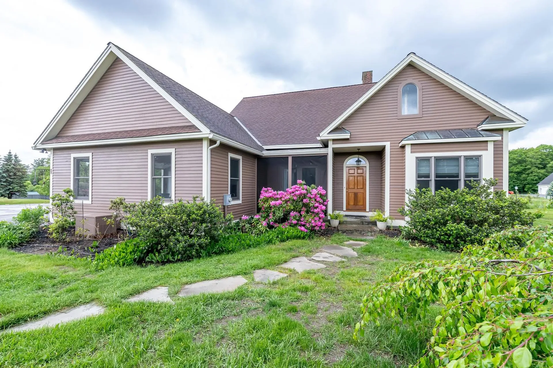 86 Rundlett Hill Road Bedford NH 03110