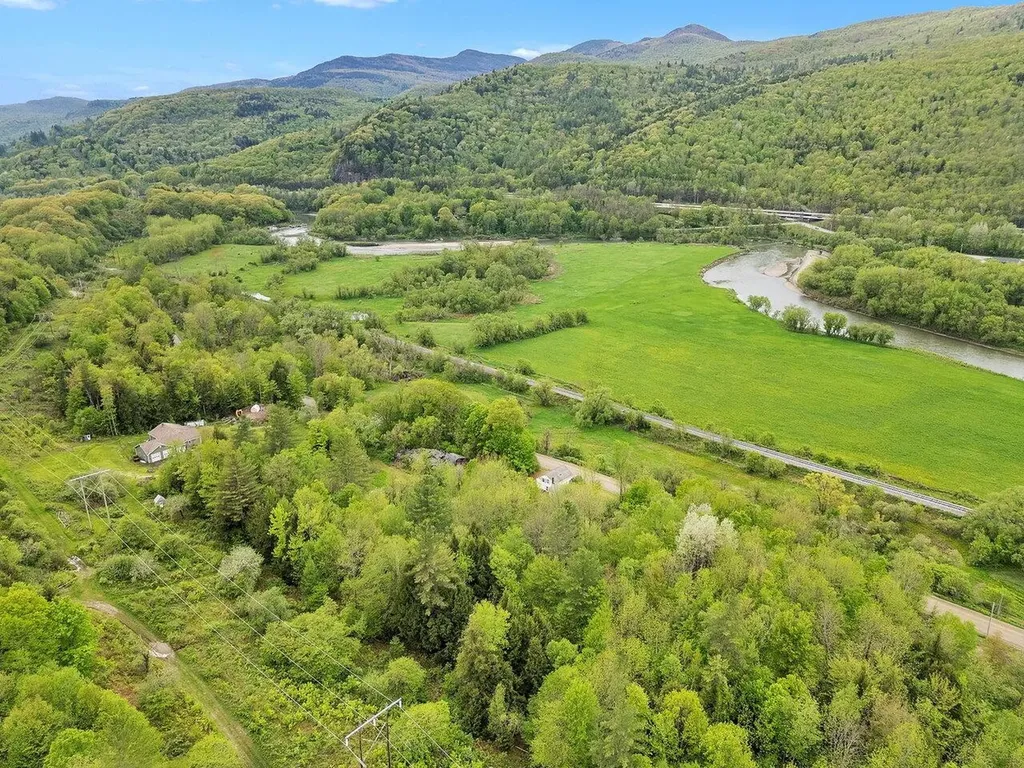 3567 River Road Duxbury VT 05676