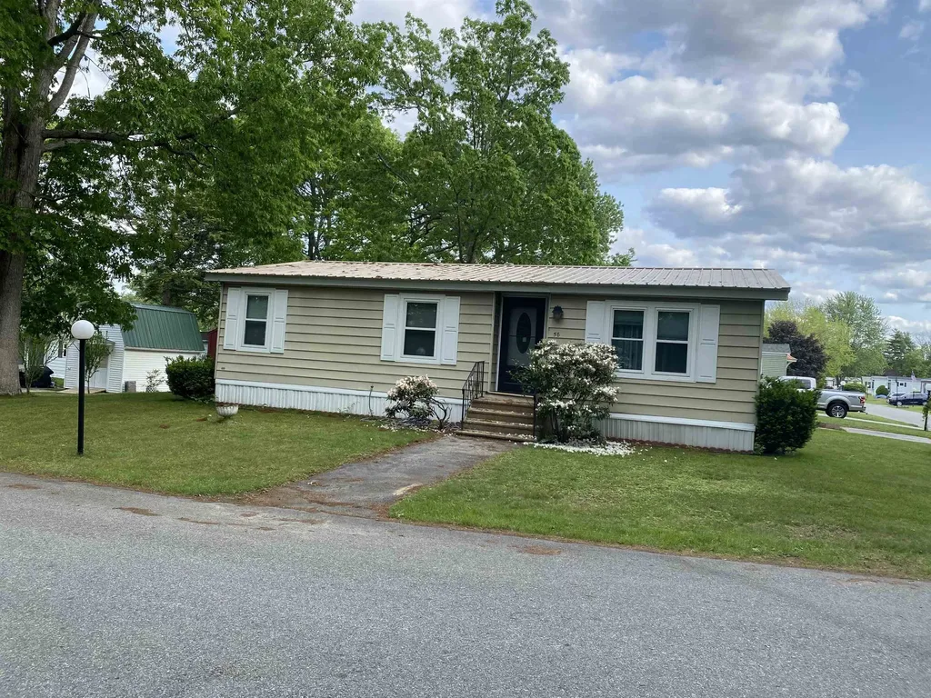 58 Lillian Avenue Seabrook NH 03874