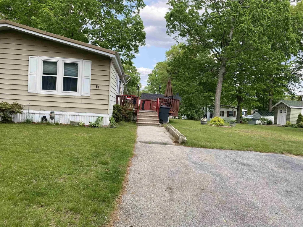 58 Lillian Avenue Seabrook NH 03874