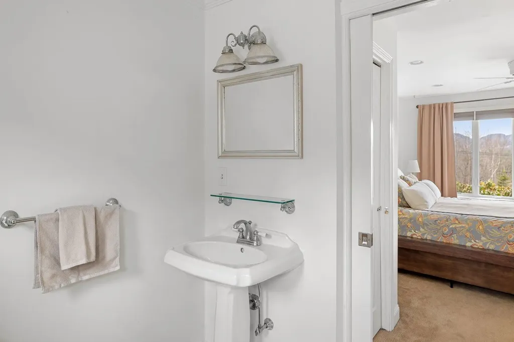 987 Common Road Waitsfield VT 05673