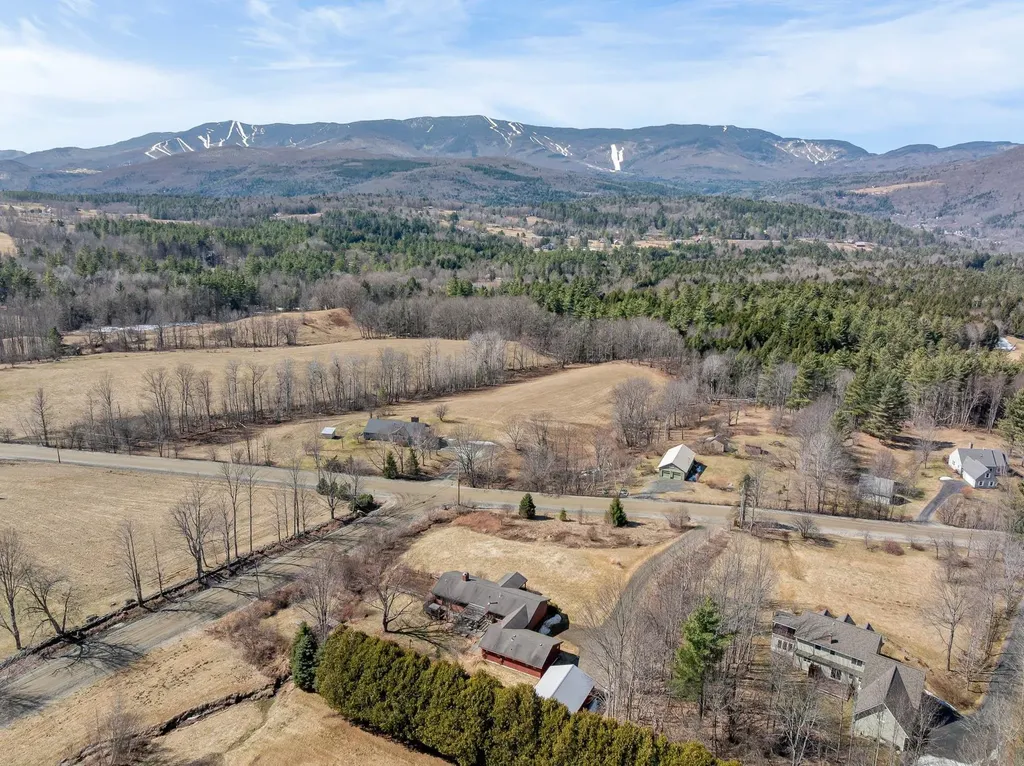 987 Common Road Waitsfield VT 05673