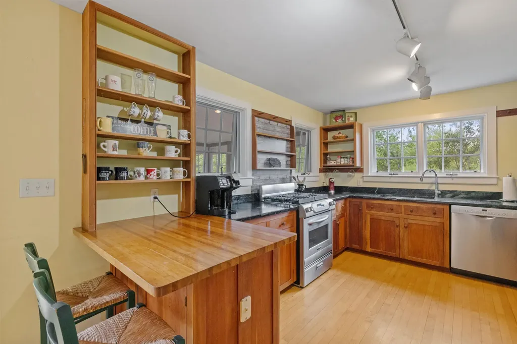 246 Windsor Road Hillsborough NH 03244