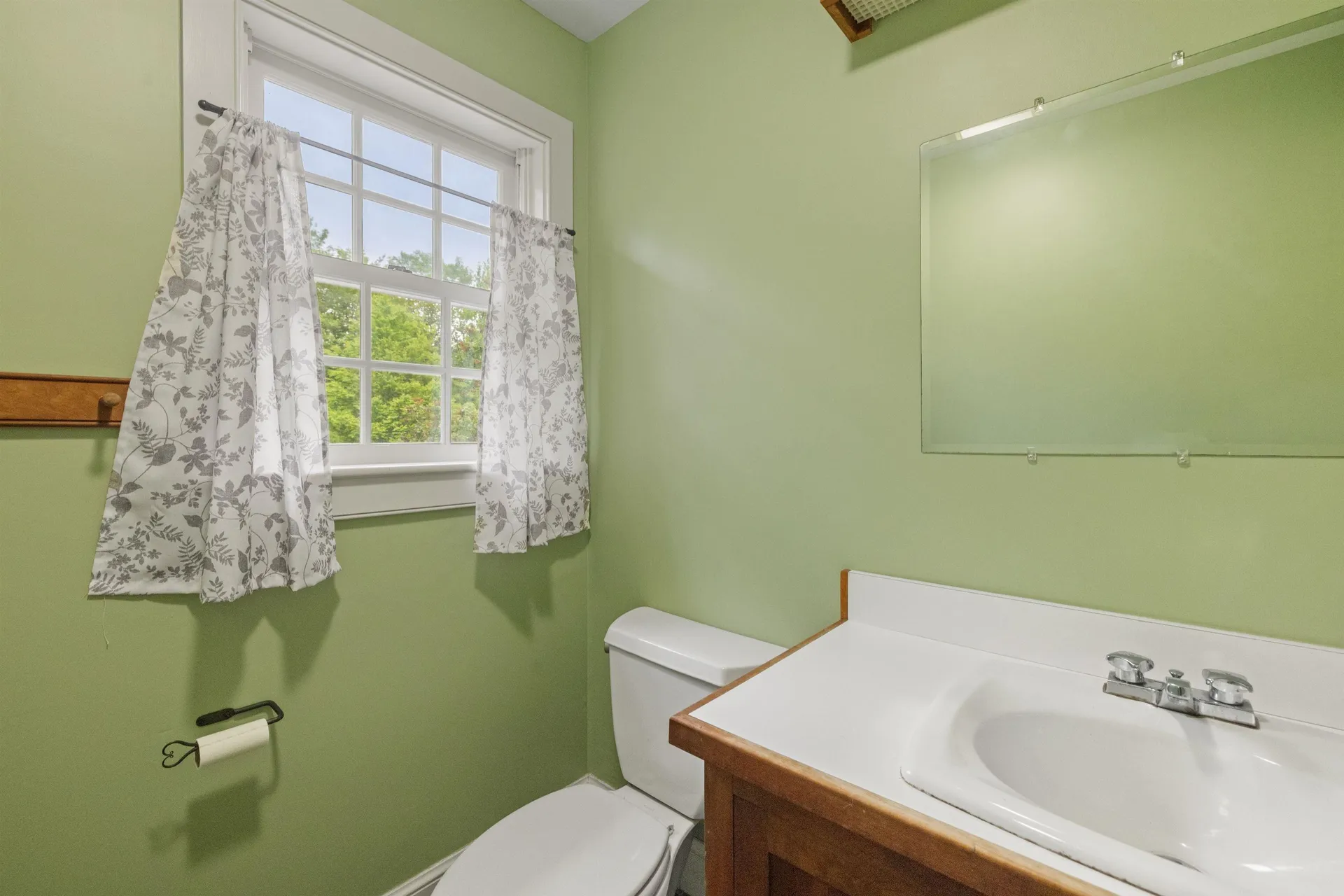 246 Windsor Road Hillsborough NH 03244