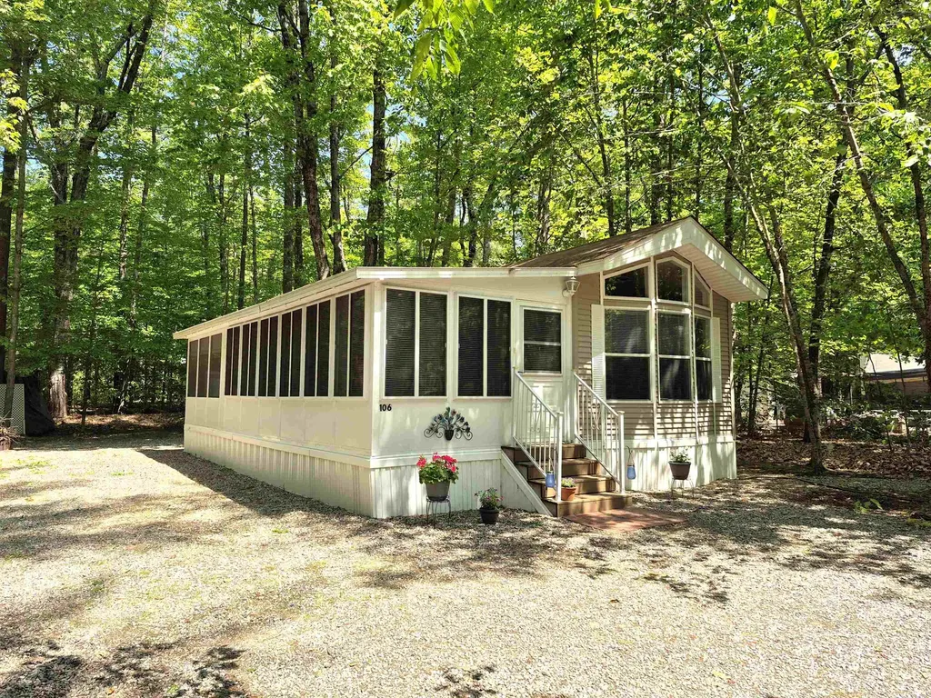 106 Oak Lane Wakefield NH 03830
