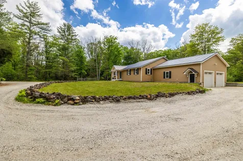 15 Battis Crossing Road Canterbury NH 03224