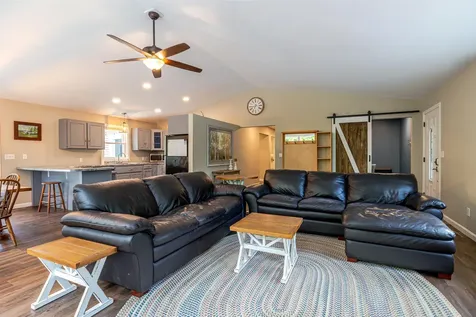 15 Battis Crossing Road Canterbury NH 03224