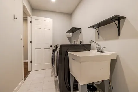 15 Battis Crossing Road Canterbury NH 03224