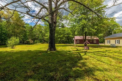 15 Battis Crossing Road Canterbury NH 03224
