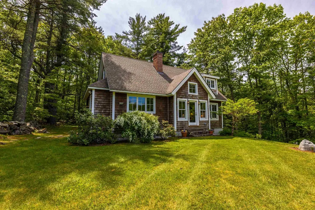 74 Mansion Road Dunbarton NH 03046