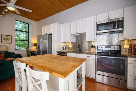156 Front Street Exeter NH 03833