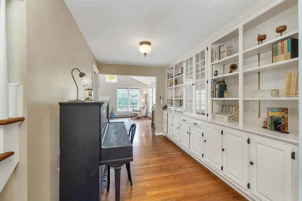 292 South Pleasant Street New London NH 03257