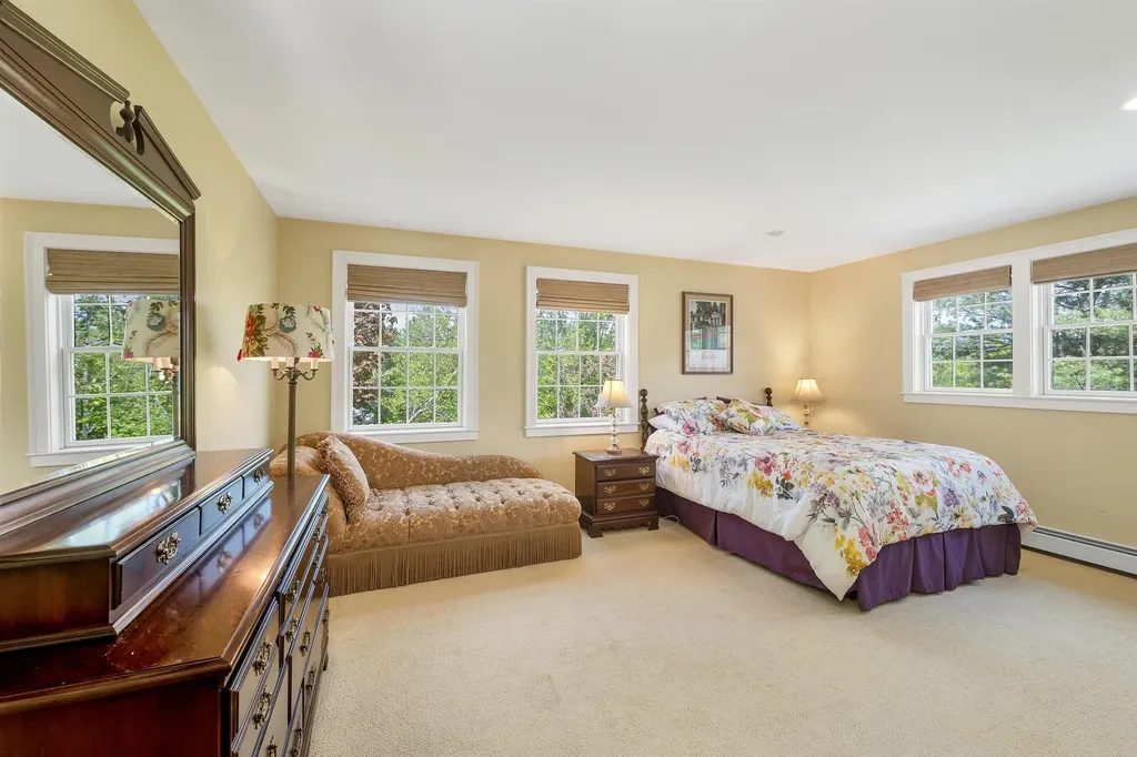 292 South Pleasant Street New London NH 03257