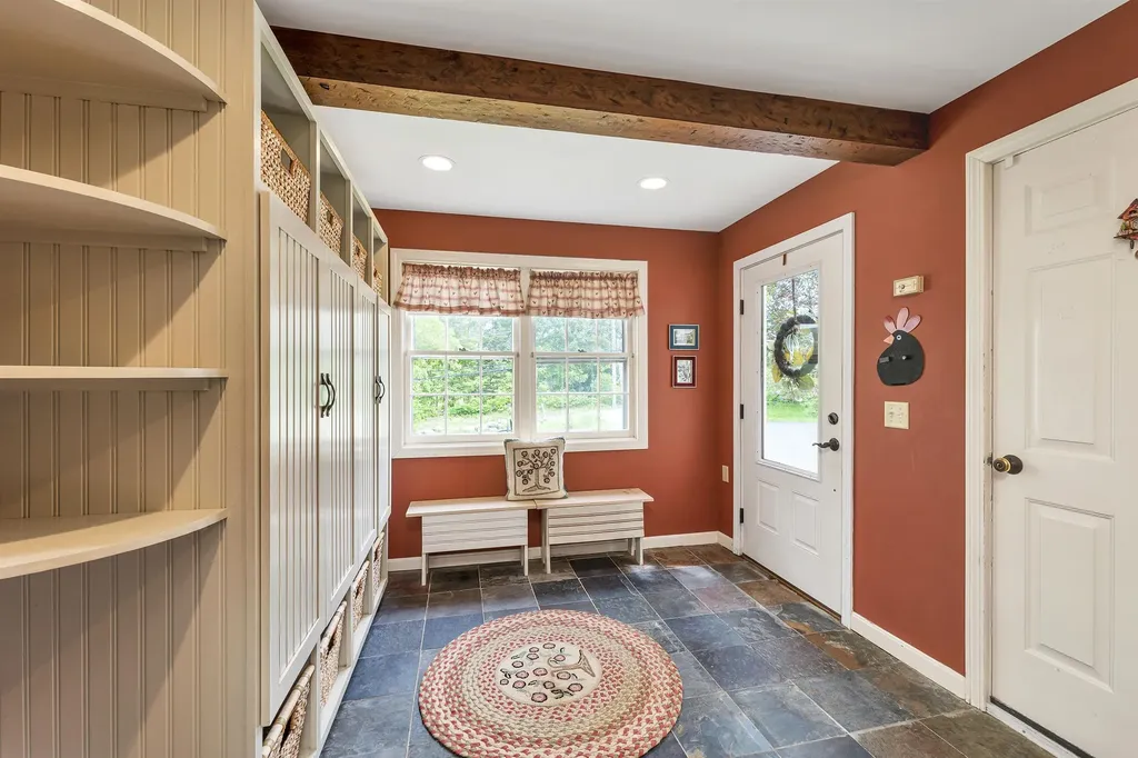 292 South Pleasant Street New London NH 03257