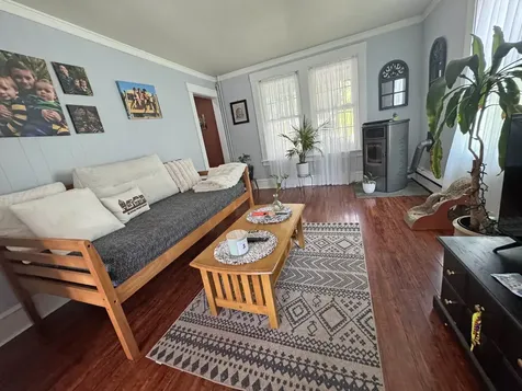 6 Willow Street Brattleboro VT 05301