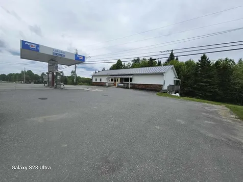 1247 Vt Route 105 Coventry VT 05855