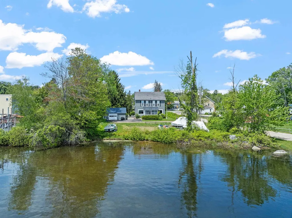 10 Wharf Road Center Harbor NH 03226