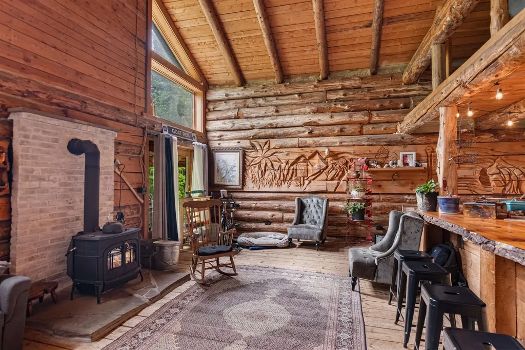 984 Mayhew Road Jay VT 05859