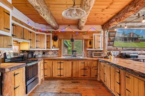 984 Mayhew Road Jay VT 05859