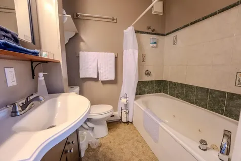 57 Main Street Woodstock NH 03262