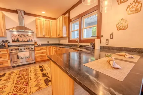 57 Main Street Woodstock NH 03262