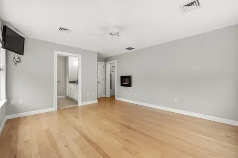 562 Nashua Street Seabrook NH 03874