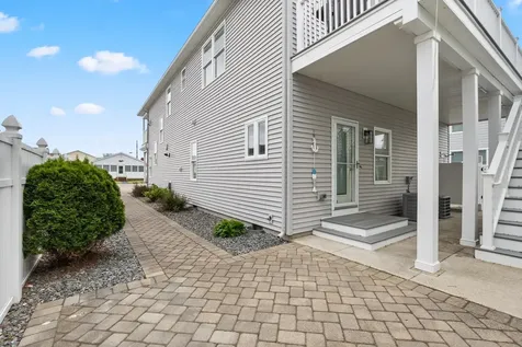 562 Nashua Street Seabrook NH 03874