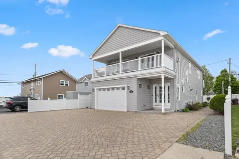 562 Nashua Street Seabrook NH 03874
