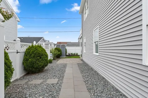 562 Nashua Street Seabrook NH 03874