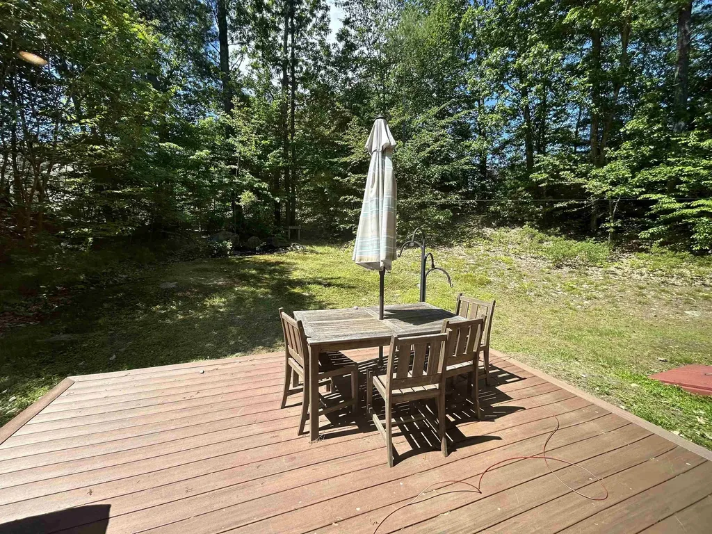 29 Dixon Avenue Newfields NH 03856