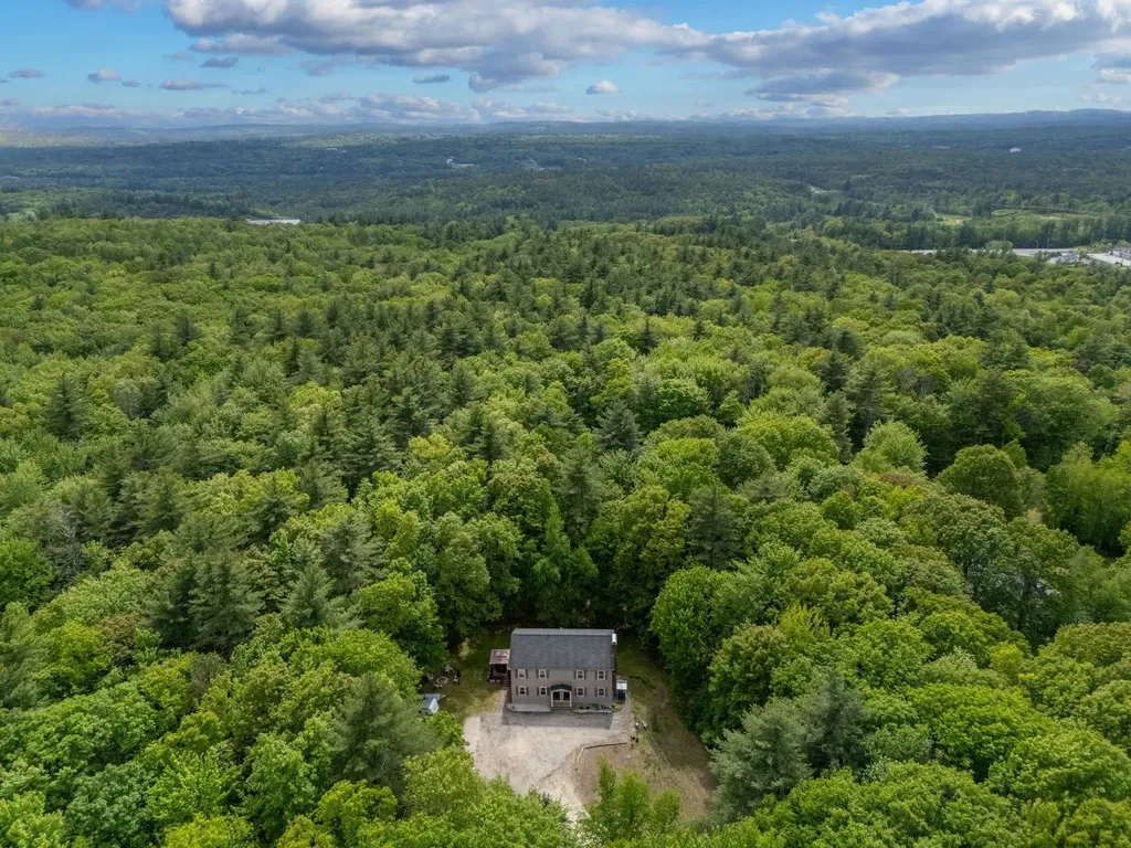 564 3rd Range Road Pembroke NH 03275