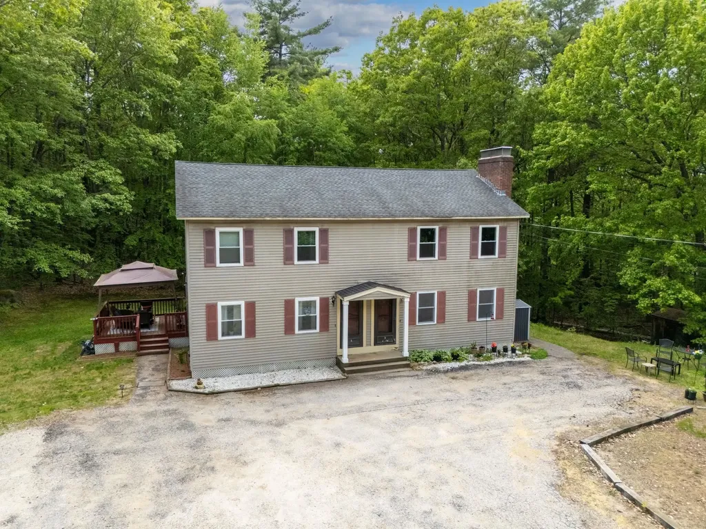 564 3rd Range Road Pembroke NH 03275