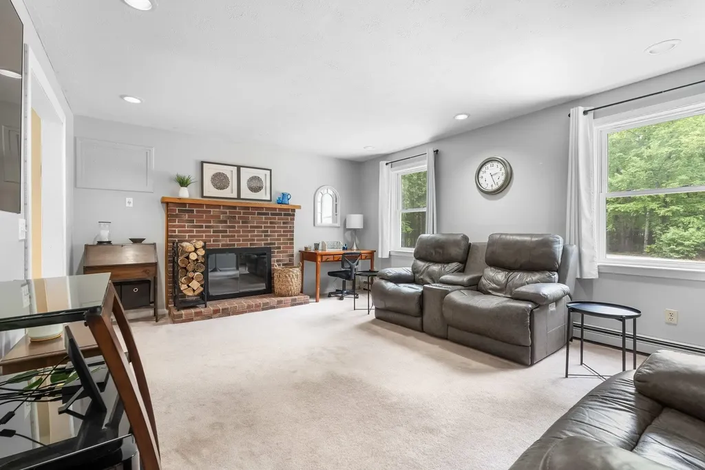 564 3rd Range Road Pembroke NH 03275