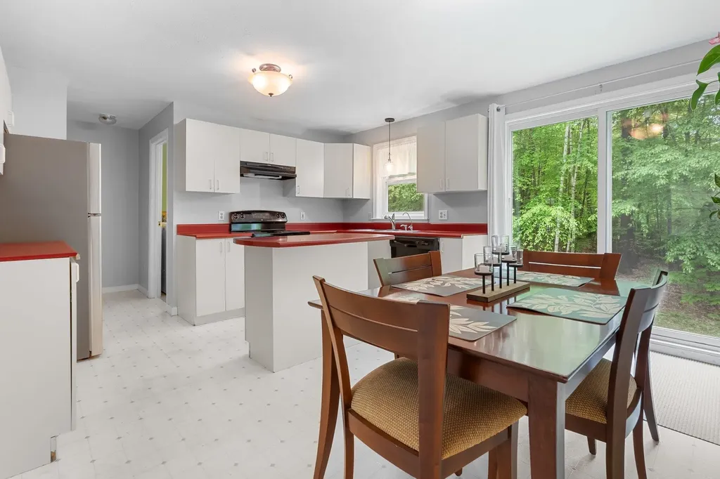 564 3rd Range Road Pembroke NH 03275