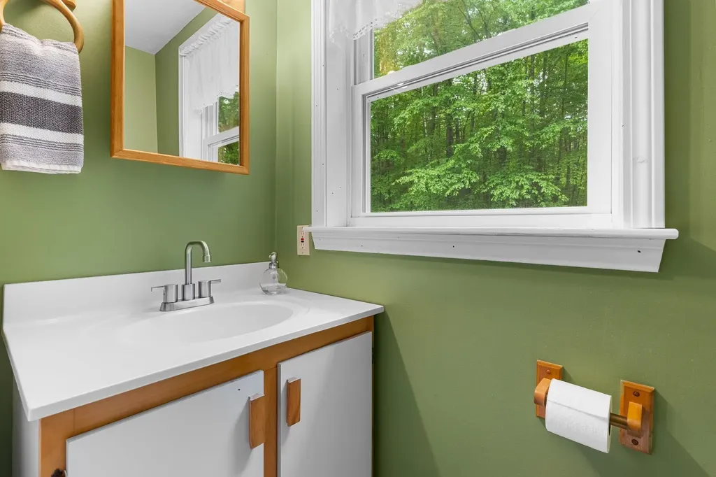 564 3rd Range Road Pembroke NH 03275