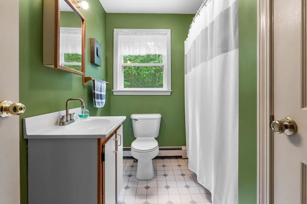564 3rd Range Road Pembroke NH 03275