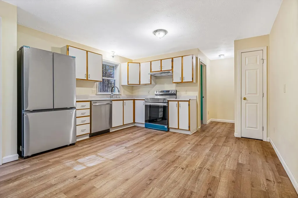 564 3rd Range Road Pembroke NH 03275