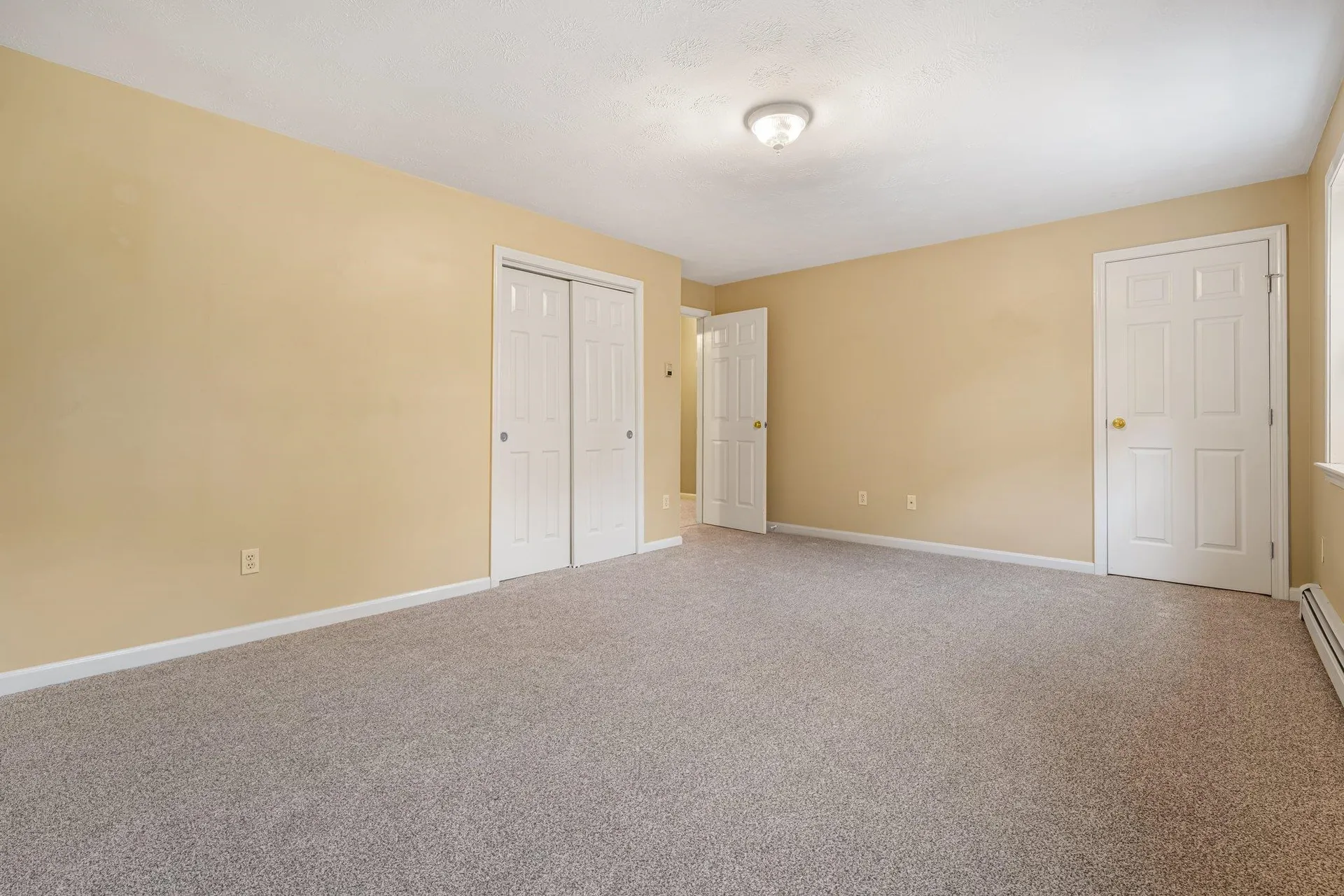 564 3rd Range Road Pembroke NH 03275