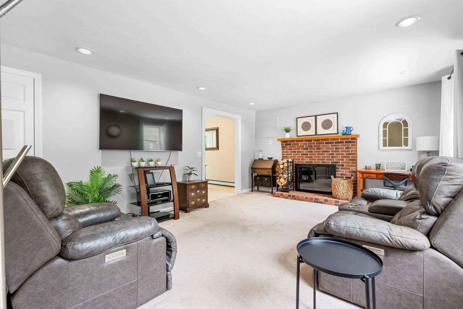 564 3rd Range Road Pembroke NH 03275