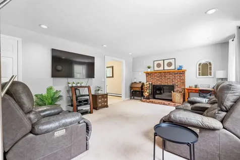 564 3rd Range Road Pembroke NH 03275
