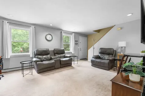 564 3rd Range Road Pembroke NH 03275