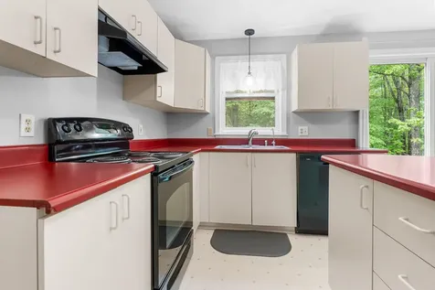 564 3rd Range Road Pembroke NH 03275